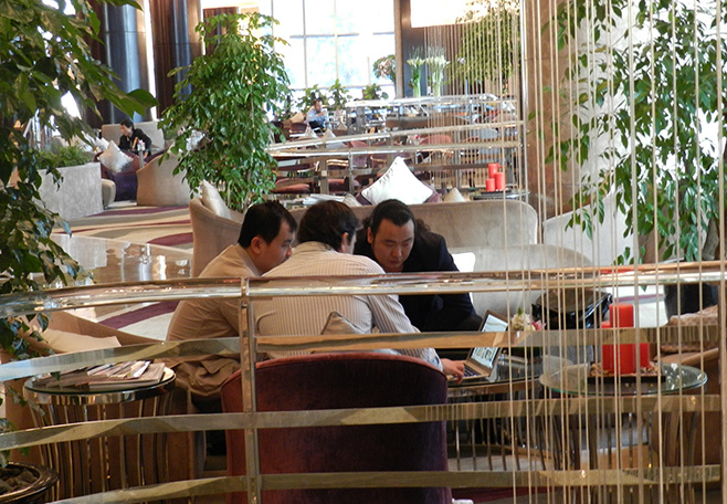 6新聞-17李華清設(shè)計總裁與新加坡負責(zé)人會見俄羅斯羅塞爾公司_12