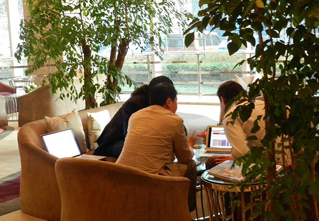 6新聞-17李華清設(shè)計總裁與新加坡負責(zé)人會見俄羅斯羅塞爾公司_14